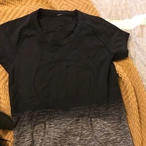 Lululemon Swiftly Short Sleeve Scoop 6 Tee